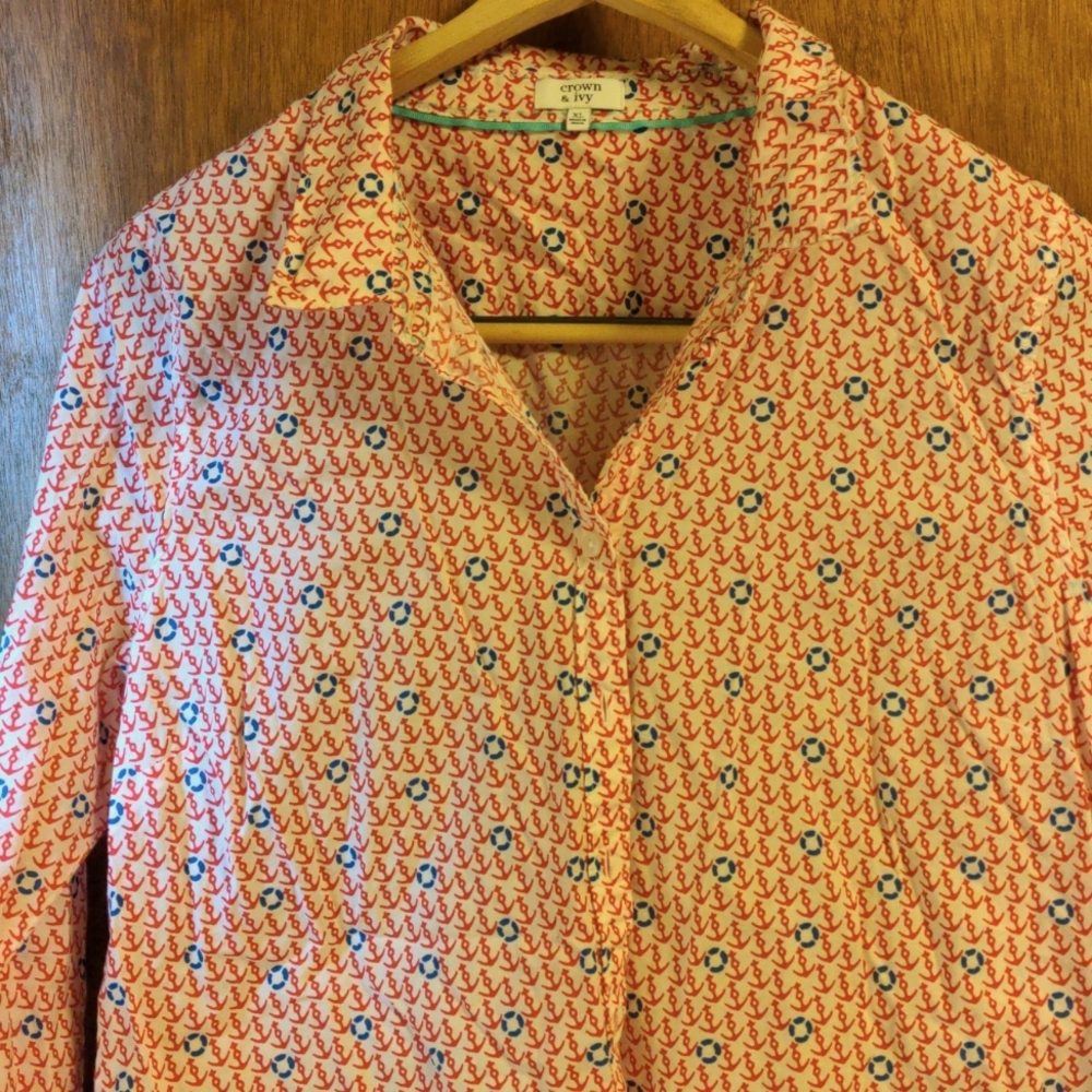 Crown and Ivy Women's Button Down